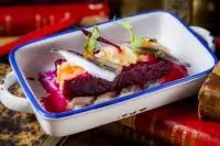 Сельдь иваси под шубой с соусом провансаль