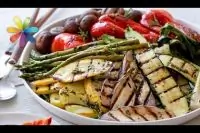 Овощи-гриль с песто