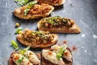 Брускетта с баклажанами