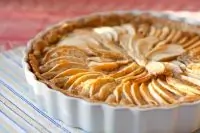 Французский яблочный пирог с корицей