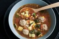 Мексиканский суп с фрикадельками