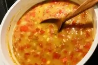 Дал из маша с помидорами