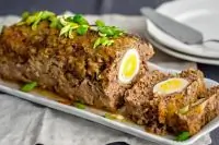 Рулет из фарша с яйцом