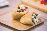 Пита с хумусом из фасоли