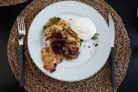 Драники с карамелизированным луком