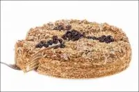 Торт «Рыжик» с грецкими орехами