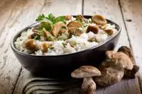 Ризотто с грибами, пармезаном и сметаной