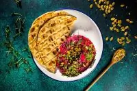 Хумус из свеклы