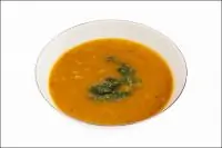 Тыквенный суп-пюре с помидорами и чечевицей