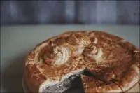 Пирог с полбой и куриными потрохами