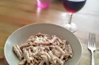 Паста со сливочным соусом из морепродуктов