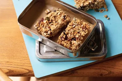 Батончики из гранолы с арахисовой пастой