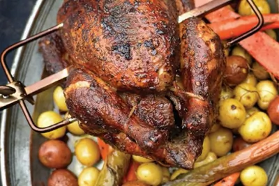 Копченая курица на вертеле