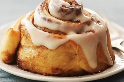 Булочки с корицей и сливочным кремом