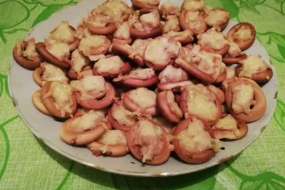 Закуска из куриного фарша и сыра