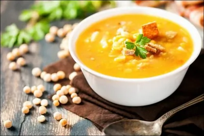 Гороховый суп с курицей и карри
