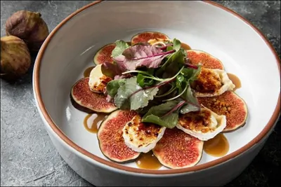 Инжир с козьим сыром