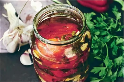 Маринованный красный перец