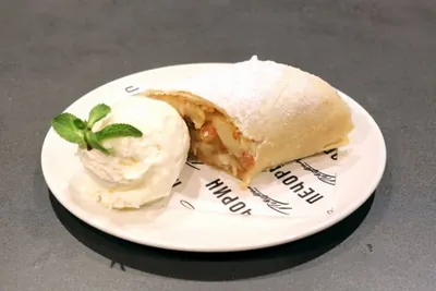 Штрудель с яблоками