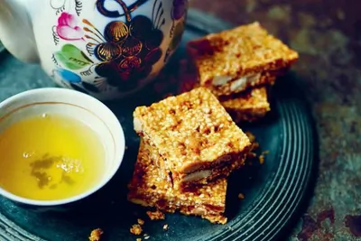 Кунжутно-миндально-имбирные козинаки