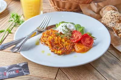 Драник с яйцом пашот