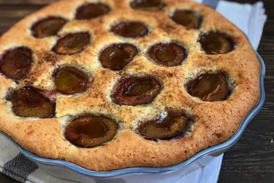 Пирог со сливой