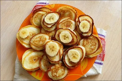 Кефирные оладьи с бананом