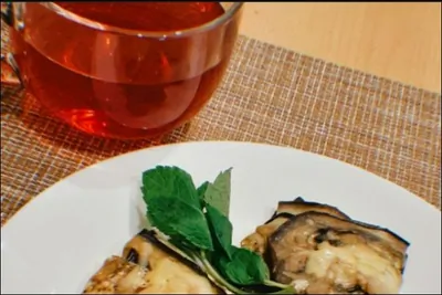 Конвертики из баклажанов с сыром