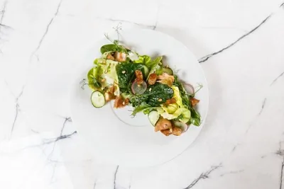 Салат с куриной грудкой и эстрагоном