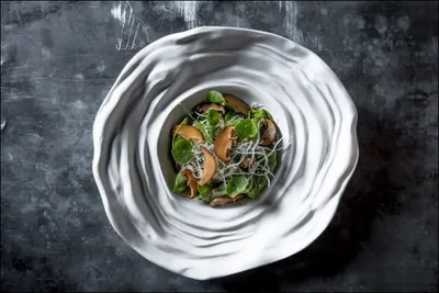 Салат с маринованными грибами шиитаке