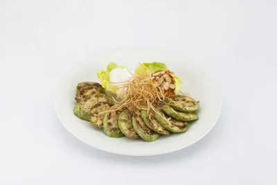 Молодые кабачки со сметаной