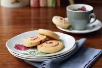 Печенье-спиральки с арахисовой пастой и желе