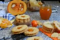 Сырное сабле с тыквенным джемом