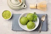 Мороженое из зеленого чая маття
