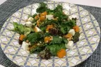 Теплый салат с тыквой и брынзой под бальзамической заправкой