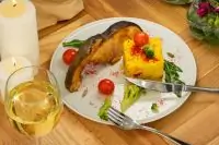 Стейк из белуги с пряным рисом