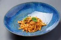 Домашняя паста чикателли с крабом и томатно-сливочным соусом