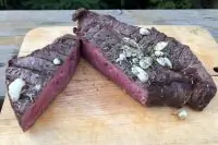 Стейки из говядины на углях