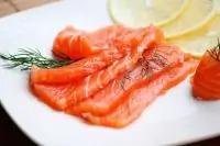 Лосось в маринаде с апельсином и водкой