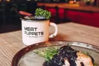 Говяжьи мозги со спаржей