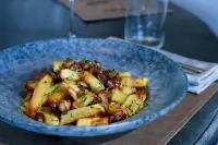 Жареная картошка с лесными грибами