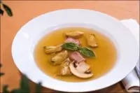 Прозрачный томатный суп