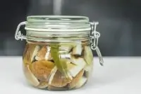 Маринованные белые грибы