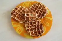 Творожные вафли с бананом