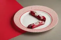 Блины с заварным кремом и малиновой пастилой