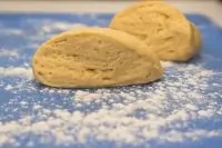 Дрожжевое тесто для пирожков и пирогов