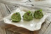 Пхали из шпината с аджикой