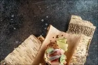 Сельдь в печеном картофеле