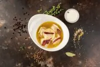 Пельмени из оленины со сметаной