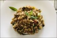 Веганский рис с цукини и грибами